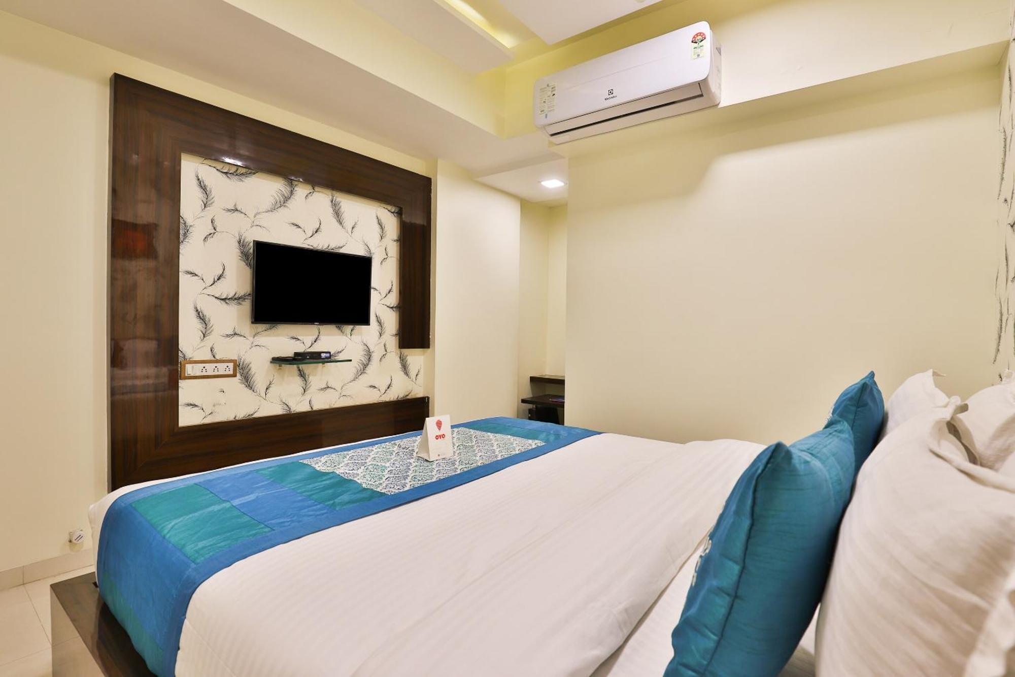 Hotel O Red Apple Ahmedabad Bagian luar foto