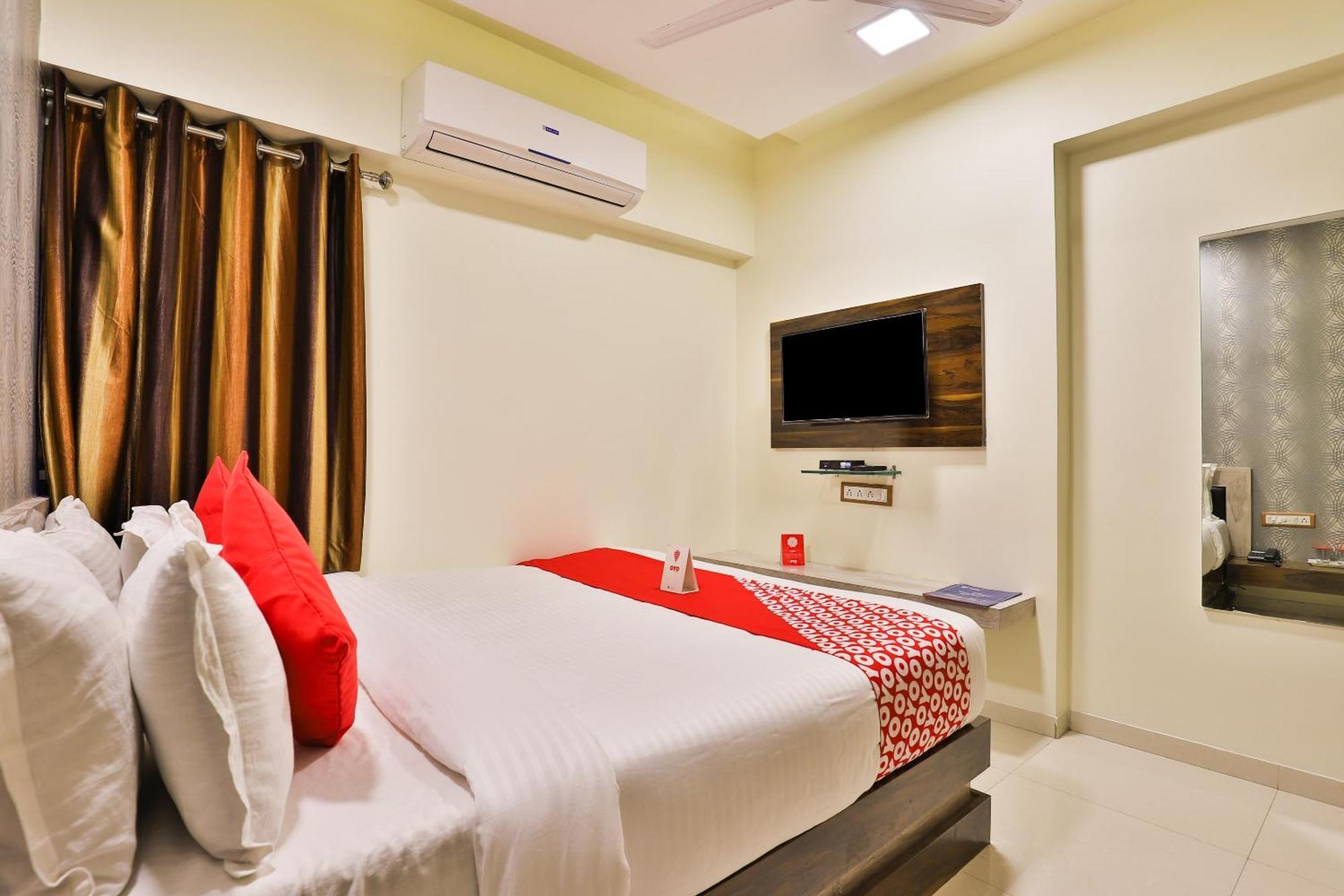 Hotel O Red Apple Ahmedabad Bagian luar foto