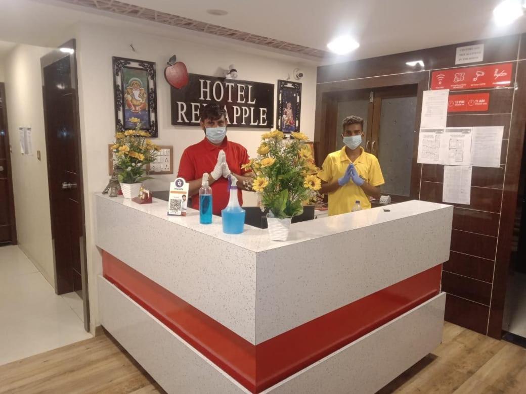 Hotel O Red Apple Ahmedabad Bagian luar foto